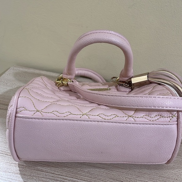 Betsey Johnson Pink Quilted crossbody small Bag with Tassel - Picture 8 of 9